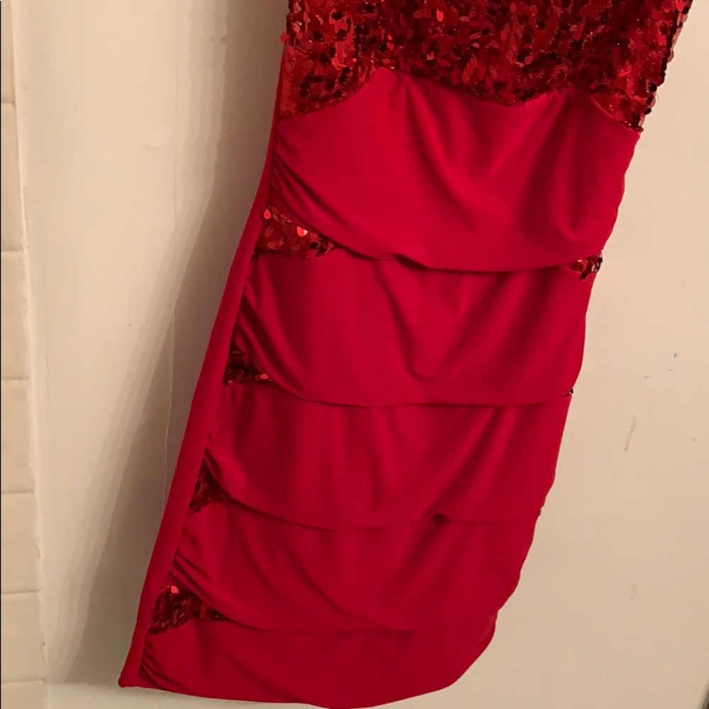 Dress - Picture 2 of 4